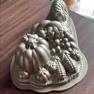 Nordic Ware gold cornucopia pan